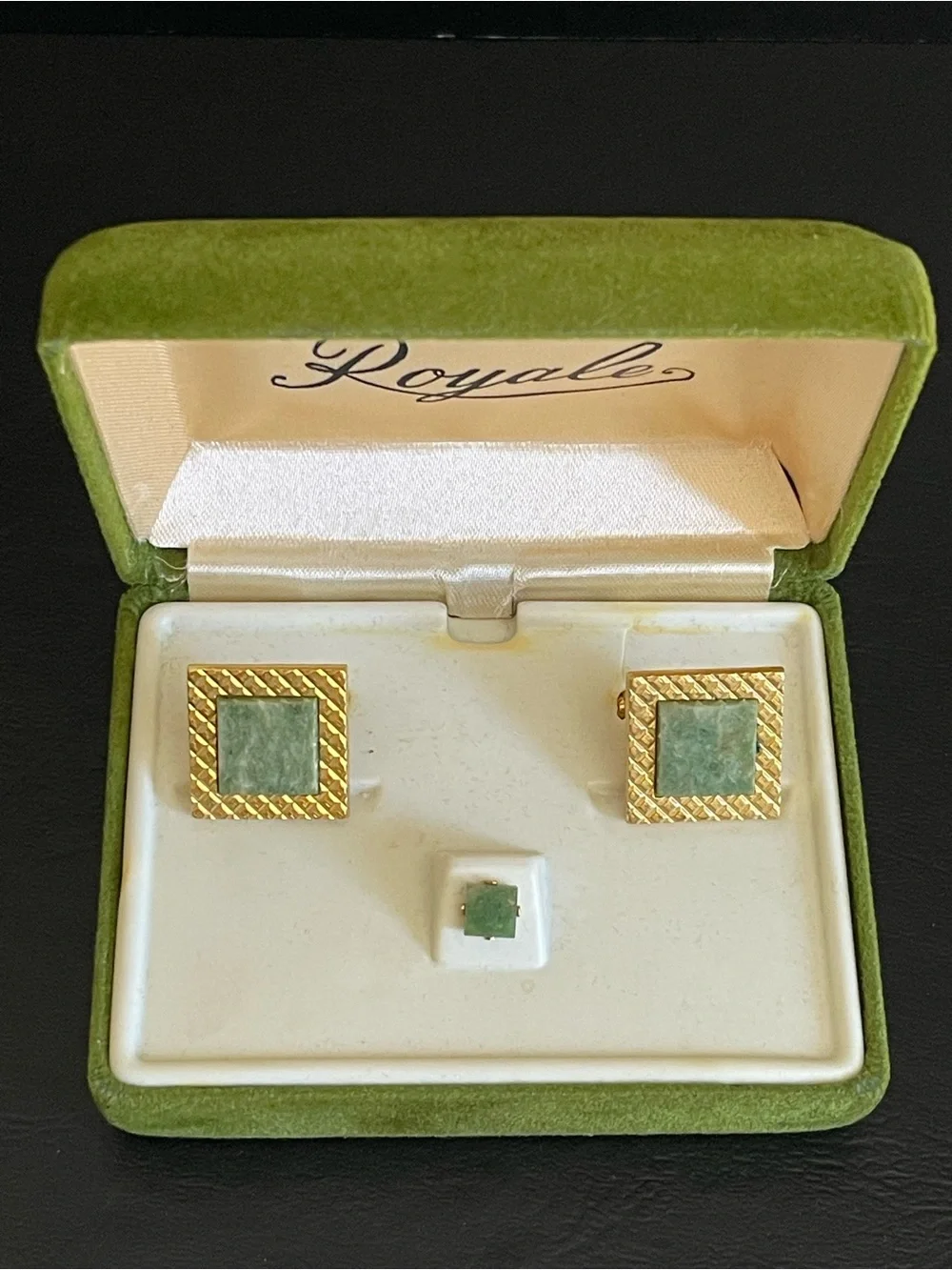 Vintage genuine green jade Stone square cuff links and tie tack.